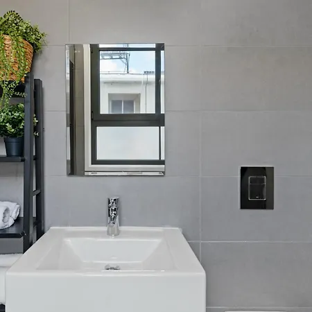 דירה Bright 1 Bedroom With Balcony In ניקוסיה