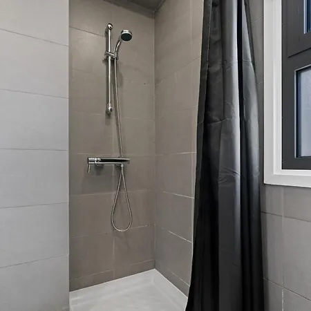 Bright 1 Bedroom With Balcony In * Nikosia